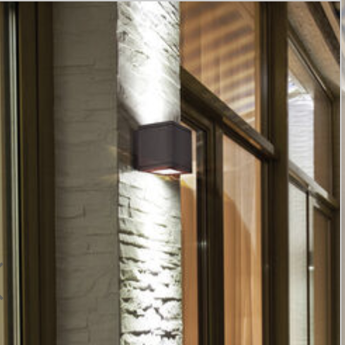 Aplique de pared Rubix LED cubo 30W 1400Lm doble haz de luz Bronze