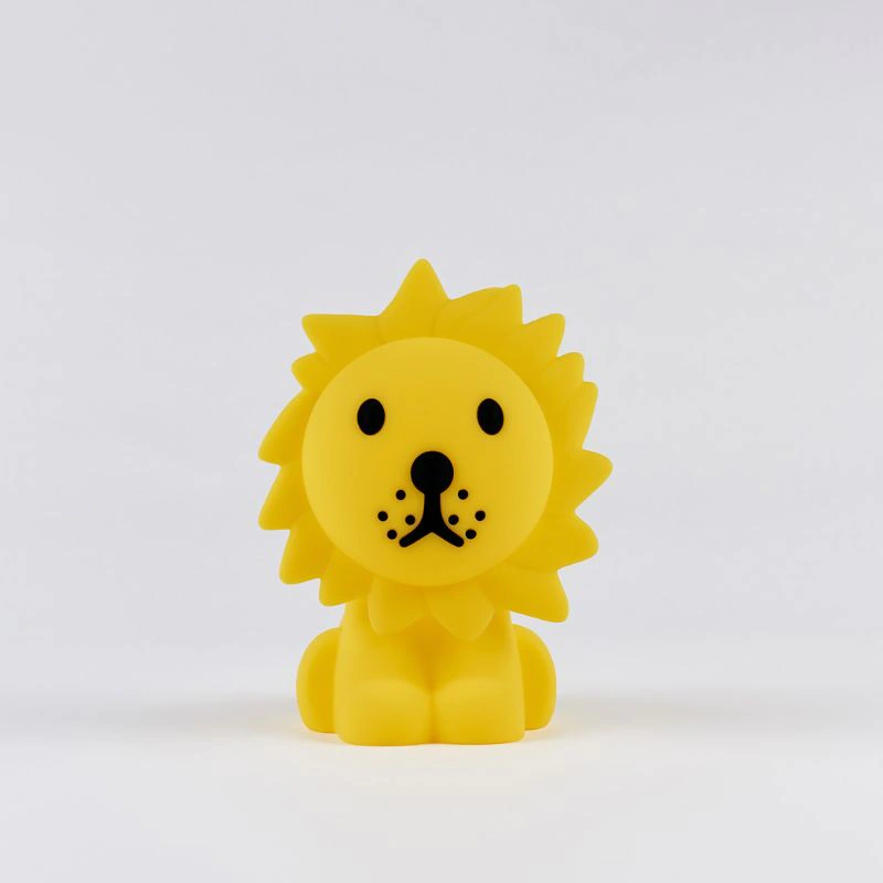 Lion-shaped lamp, First Light LION, made of soft silicone, BPA-free, rechargeable via USB-C cable, 15 x 15 x 23 cm, 6 brightness levels, 2700K LED. White.